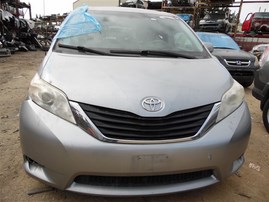 2011 Toyota Sienna LE Silver 3.5L AT 2WD #Z23187